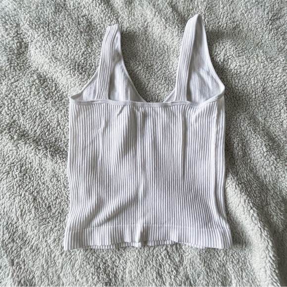 2 Ribbed Tank Tops - Picture 5 of 5